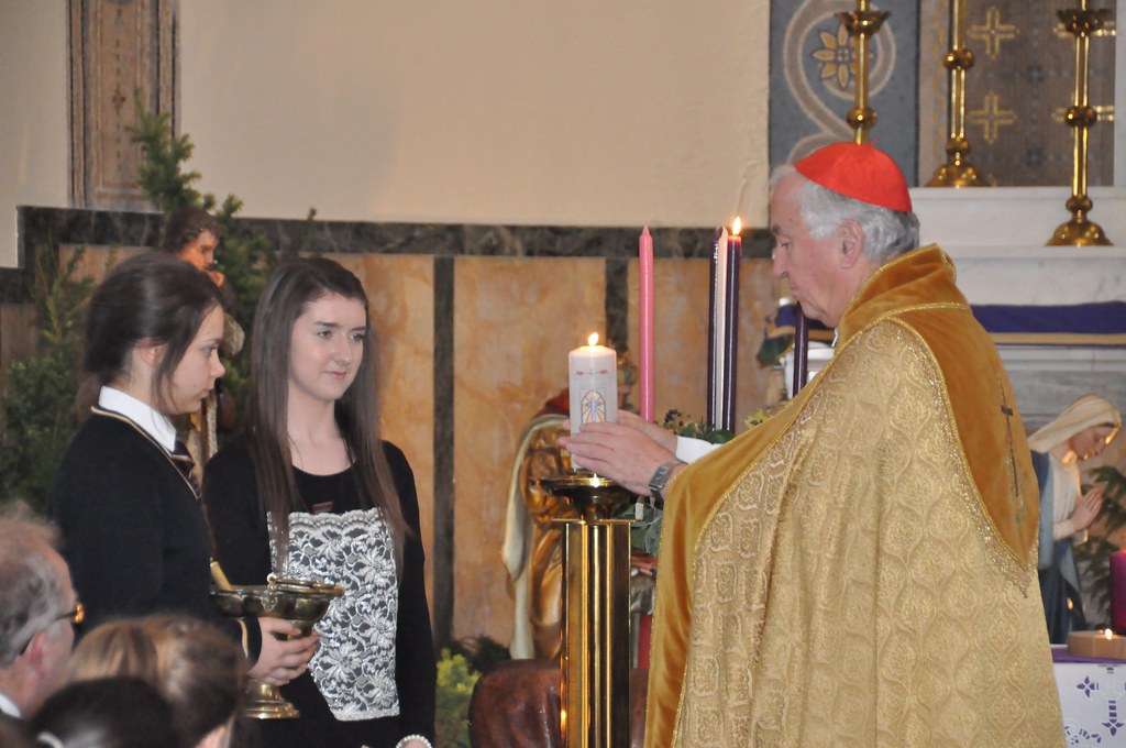 Cardinal Vincent Blesses Chapel at Loreto College - Diocese of Westminster