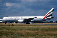 Emirates B777-21H A6-EME LHR 10/08/1996
