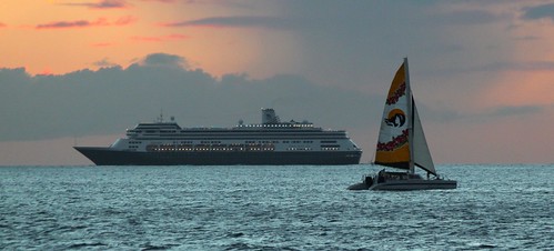 cruise sunset holland beach america island hawaii boat sailing ship cloudy waikiki oahu line sail hi hal honolulu hnl zaandam konomark