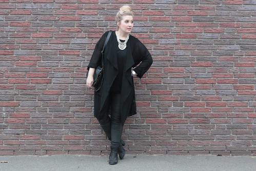 outfit-berlin-fashion-week-mbfwb-lederhose-bershka-jacke-all-black