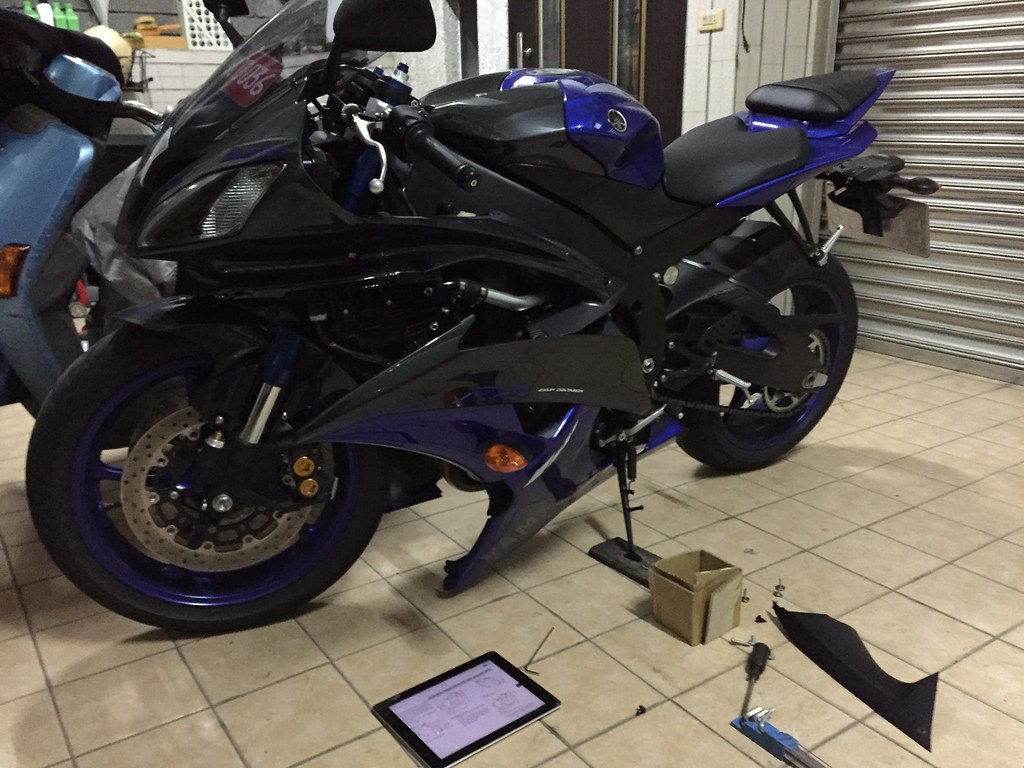 r6_first_time_oilchange