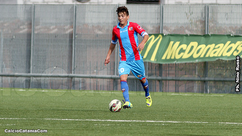 Andrea Di Grazia, attaccante catanese, con la doppietta di Roma sale a quota 8 gol in classifica marcatori