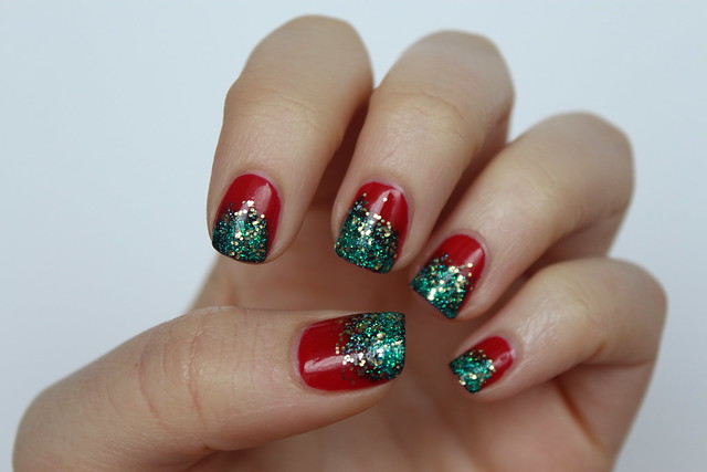 Red & Green Glitter Christmas Nails | #LivingAfterMidnite