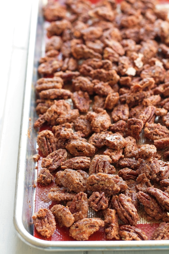Candied Pecans - they take less than an hour to make, make the whole house smell delicious and are perfect to give as gifts! #giftideas #pecans #candiedpecans | Littlespicejar.com