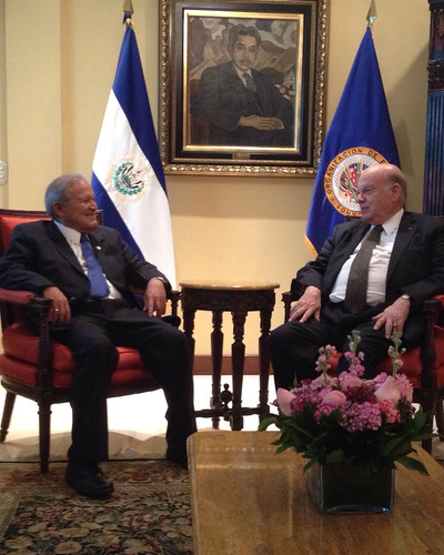 Presidente de El Salvador recibió al Secretario General de la OEA