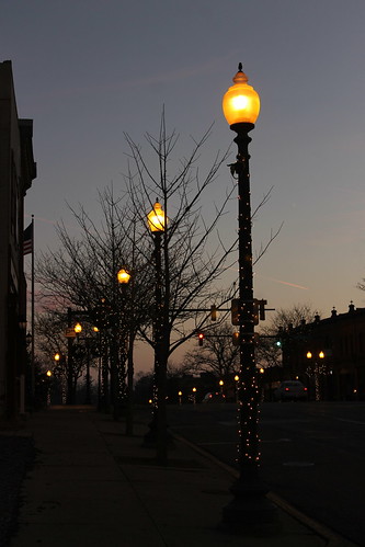 morning light shadow sunrise lights downtown michigan christmaslights saline salinemorning12262014
