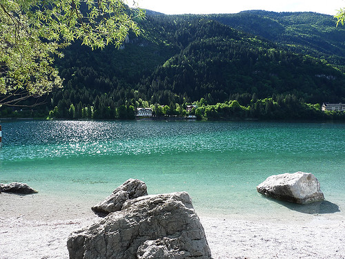 Molveno aneb Nejmodřejší klasická krása Alp