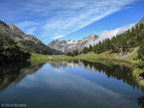 sky mountain lake nature water landscape lago paisaje bautista pyrenees benasque pirineos ibóndevillamuerta
