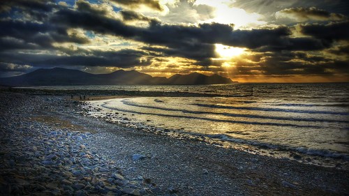 uk sunset sea sunlight beach wales clouds waves stones cymru hdr irishsea northwales llynpeninsula dinasdinlle samsungnote3