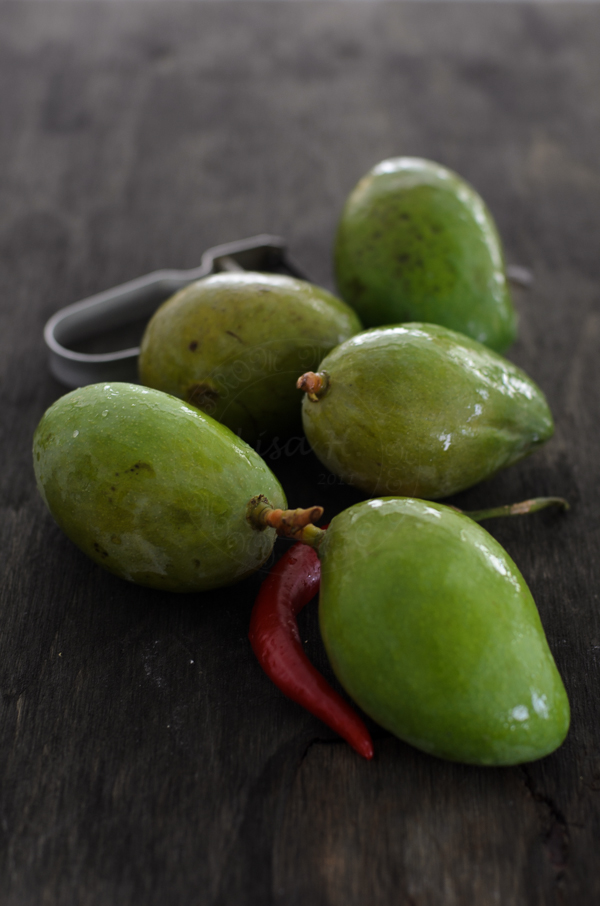 Sweet Pickled Green Mangoes