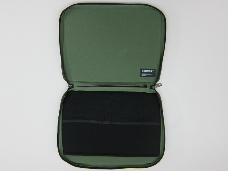 Magnat Carrier Bag - Inside