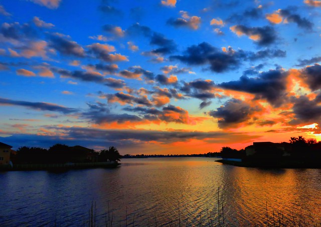 Sunrise over Sunset Lakes HDR COREL 20141213