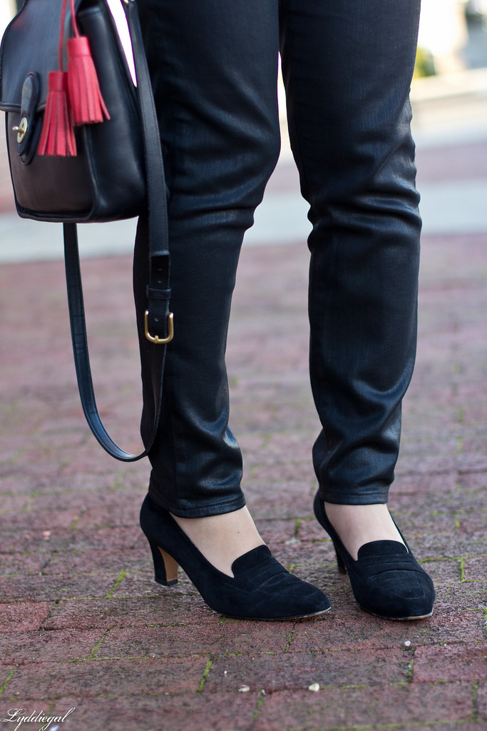 plaid blazer, cheers tee, black jeans-7.jpg