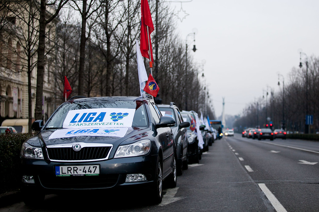 A LIGA szakszervezetek forgalomlassító akciója