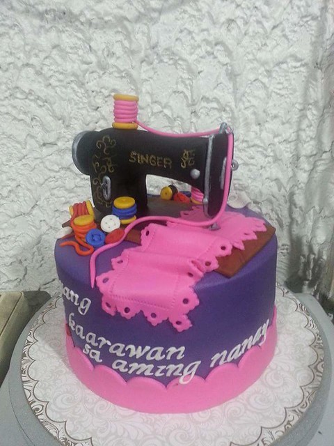 Singer Sewing Machine Inspired Cake by Sindee Catho