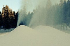 V Bedřichově se vyrábí technický sníh pro úvodní závody Skitour