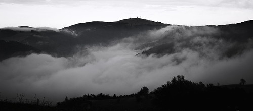 autumn mist mountains fall monochrome fog germany landscape blackwhite hiking hazy schwarzwald blackforest feldberg schauinsland hofsgrund