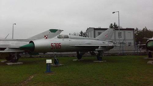 5705 Mikoyan-Gurevich MiG-21 Deblin 22-11-14