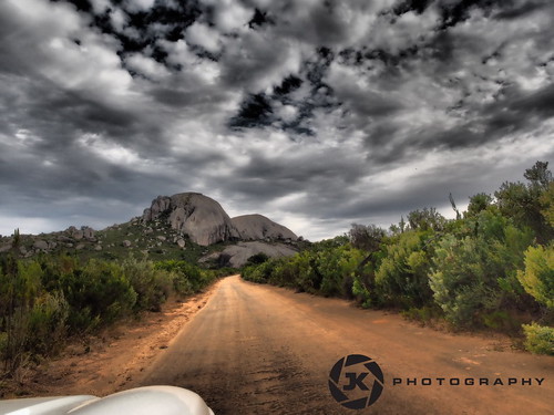 travel mountains clouds landscape southafrica jeep 4x4 natur dramatic wolken olympus berge cherokee landschaft westerncape paarl suedafrika dramatisch reservat westkap gordonsrock bretagnerock paarlbergnaturereserve
