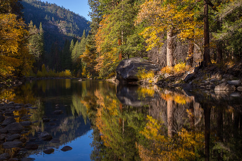 california reflection unitedstates fallcolors autumncolors yosemitenationalpark yosemitevalley mercedriver canonef24105mmf4lisusm canoneos6d autumn2014