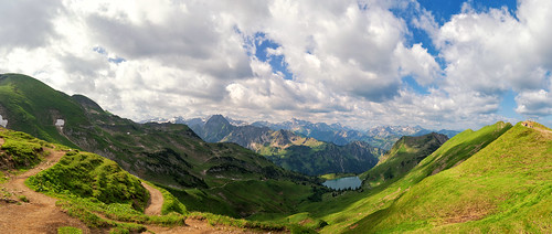 natur berge alm alpen landschaft wandern alpe tourismus alpin oberstdorf wanderung allgaeu nebelhorn seealpsee natuerlich höfatsblick nebelhornbahn sehenswert seealpe berglandschaft abgelegen zeigersattel alpinewanderung laufbachereck grosserseekopf kleinerseekopf