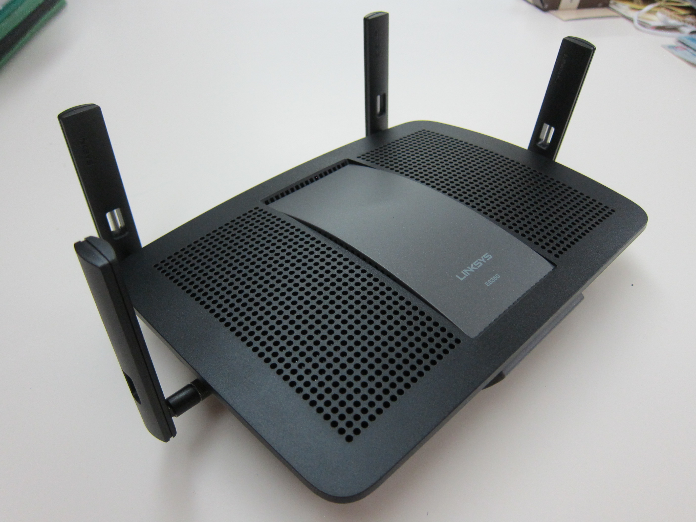 Linksys E8350 AC2400 Dual-Band Gigabit Wi-Fi Router Review « Blog 