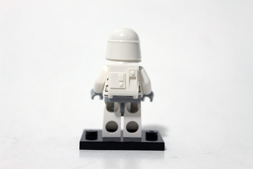LEGO Star Wars 2014 Advent Calendar (75056) – Day 8 - Snowtrooper