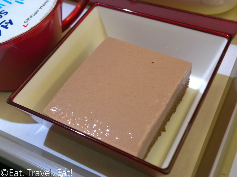 Asiana Airlines ICN-PEK: OZ 333 Chocolate Mousse Cake