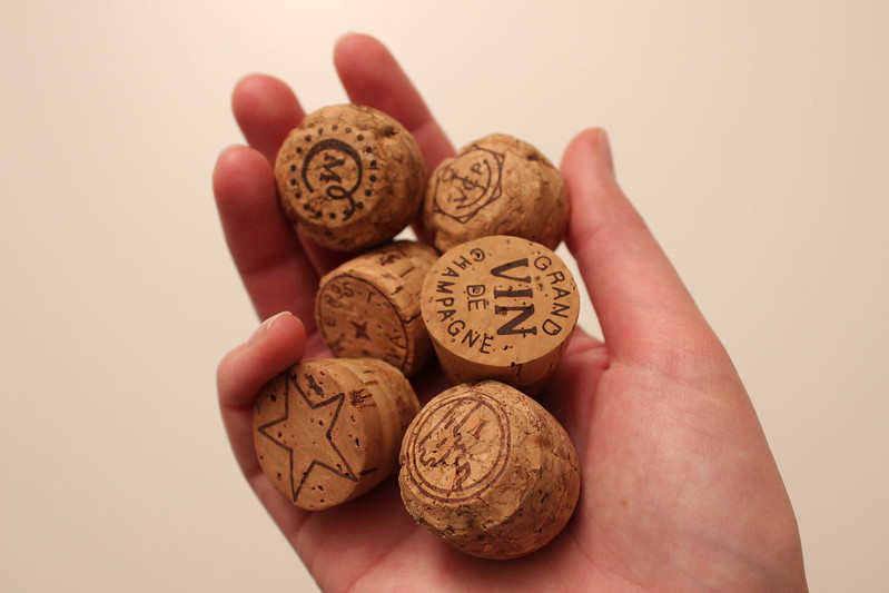 DIY wine cork magnets