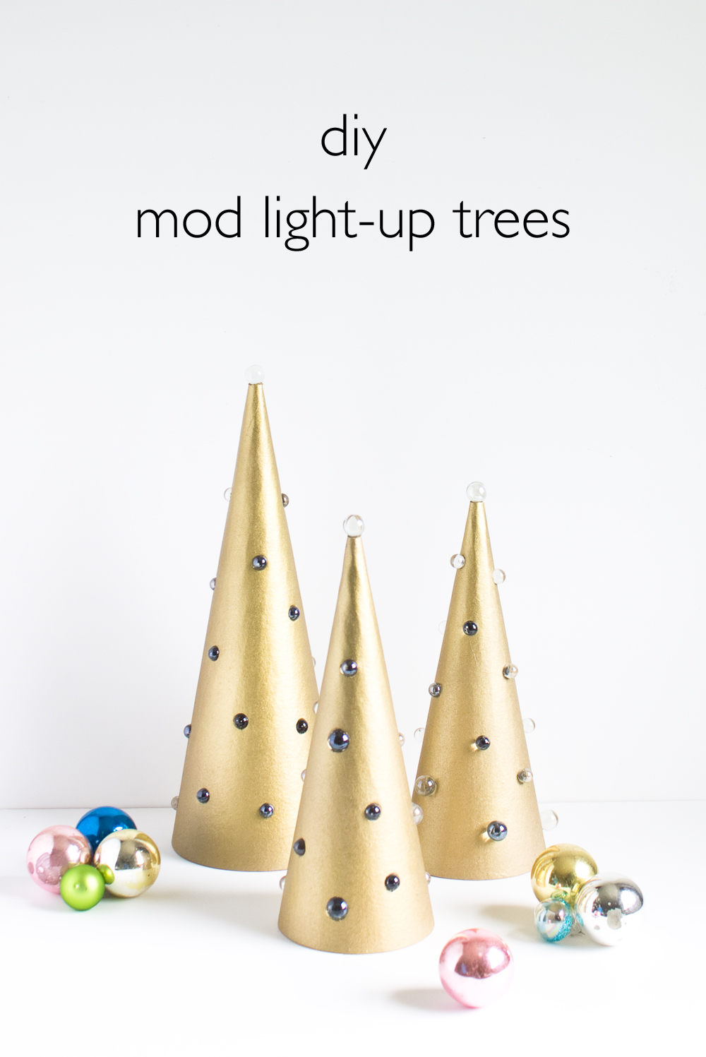 DIY Mod Light-Up Trees. Click through for the full tutorial! | www.vitaminihandmade.com
