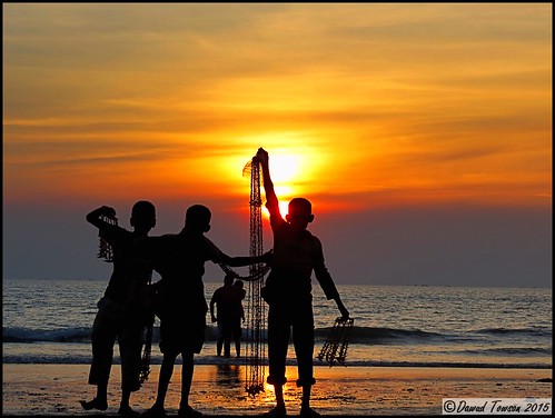 ocean poverty red sea seascape beach nature boys silhouette yellow reflections landscape evening coast sand scenery couple asia waves asians indianocean culture sunsets coastal bangladesh veiw chittagong coxbazar