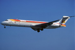 Iberia MD-87 EC-EYY BCN 18/08/1999