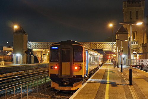 station train nightshot transport railway lincoln nightview stagecoach class153 153321 lincolncentral eastmidlandstrains lincolnshirerailway