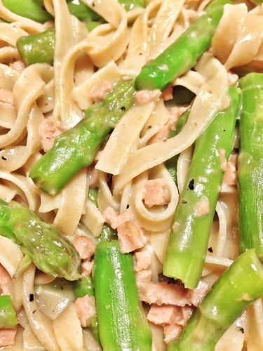 creamy vegan ham and asparagus pasta