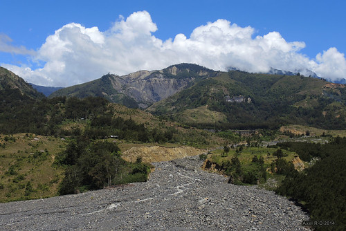 indonesia nuages papua montagnes baliemvalley
