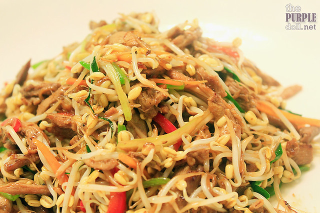 Sauteed Shredded Duck Meat with Beansprouts