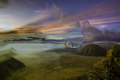 sunrise indonesia volcano java surabaya mountbromo penanjakan