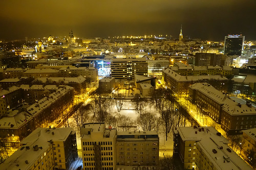 sony qx100 variosonnart1828100 geotaggedphoto geosetter sooc фотоfoto sonycybershot lensstyle smartlens zeiss carlzeiss scrap year2014 nightshot snow lumi снег europe estonia estland eesti harjumaa tallinn таллин tallin tallinna illuminated club26 sauna golden таллінн yellowcolor