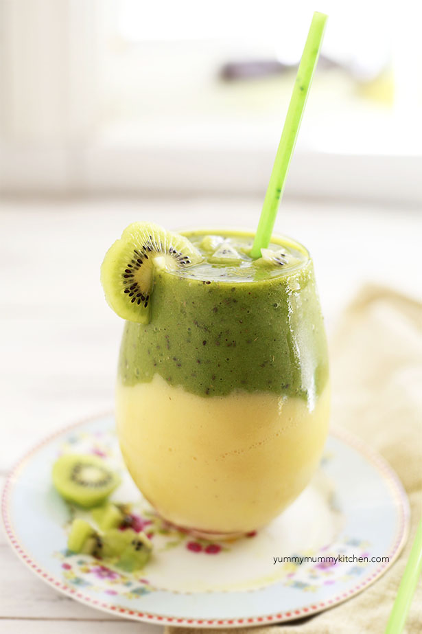 green kiwi & pineapple smoothie
