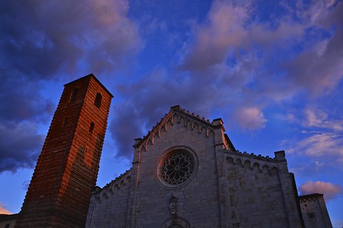 sunset italy church clouds nikon italia tramonto nuvole cathedral lucca tuscany duomo toscana versilia pietrasanta d7100 nikon18300 nikond7100