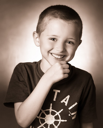 boy 6 shirt photoshop canon studio michael eyes italian cut shepherd brother young monotone william funhouse sharp crew adobe grin kindergarten six carries younger separation lightroom frequency serpia 2470mm f28l 60d