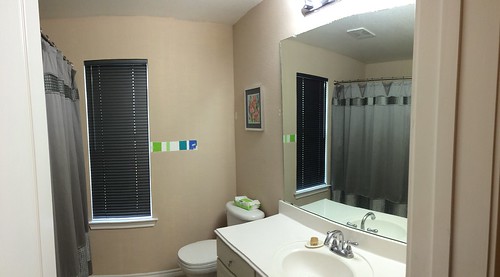 Guest Bath Before