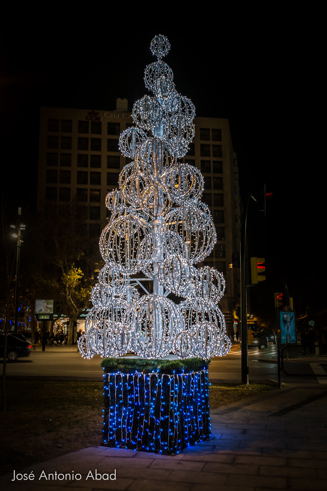 Árbol de Navidad de la  Plaza Basilio Paraiso, Zaragoza