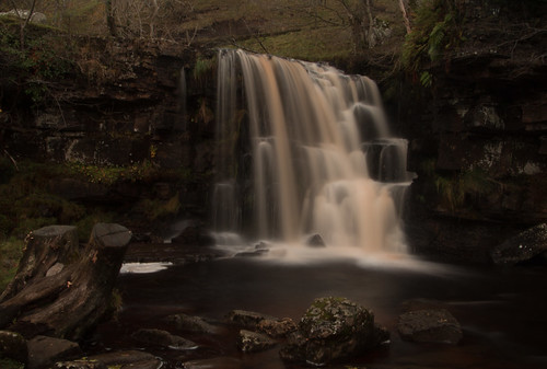 longexposure waterfall yorkshire north yorkshiredales swaledale yorkshiredalesautumncolours