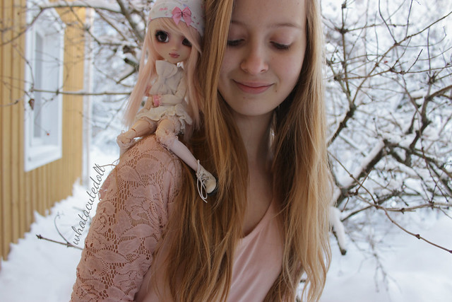 selfies with dolls tho