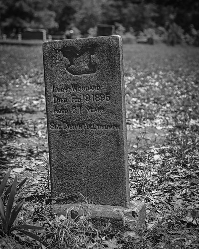 blackandwhite bw monument monochrome cemetery grave graveyard us blackwhite memorial texas unitedstates tombstone triumph gravestone pinetop oakwood burialground woodard fulltriumph lucywoodard