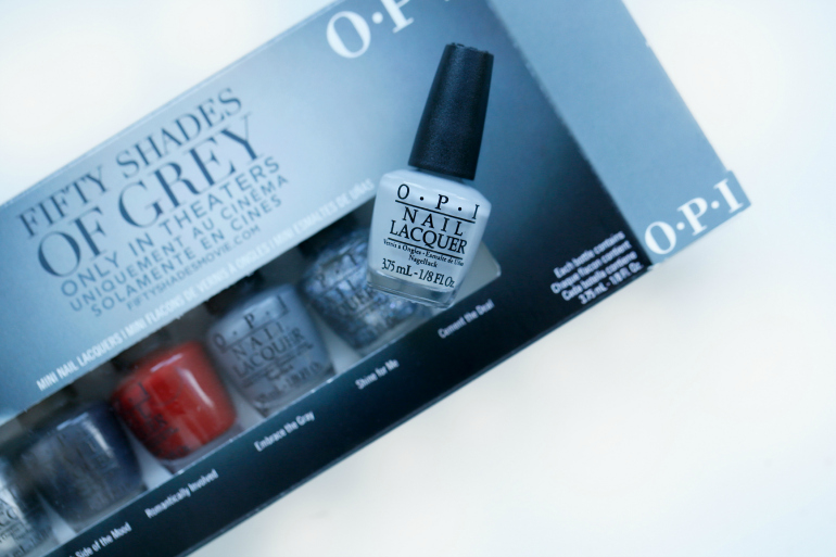 opi nagellak, opi fifty shades of grey, opi fifty shades of grey swatches, opi fifty shades of grey verkooppunten, opi fifty shades of grey miniset, opi cement the deal, opi cement the deal swatch, fifty shades of grey anastasia, nails of the day, beautyblog, fashion blogger, fashion is a party