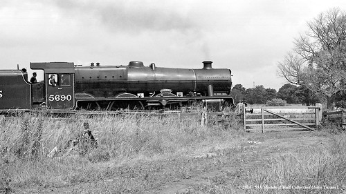 train jubilee yorkshire railway norton steam passenger preserved britishrail malton leander lms 460 scarboroughspaexpress noth stanier 5690 5xp