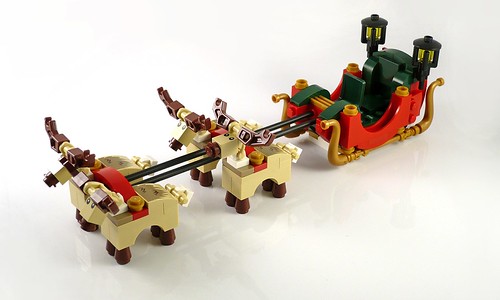LEGO 10245 Santa's Workshop 09