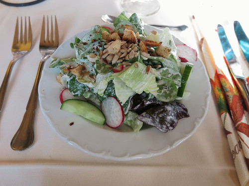 Herbstlicher Salat (bei der Feier eines 80. Geburtstages im Restaurant Hof Kindervatter)